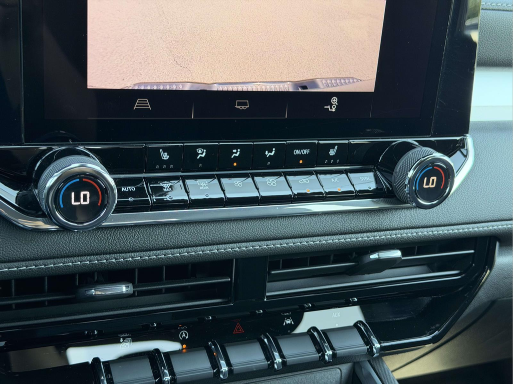 Used 2023 Black Chevrolet LT image 5
