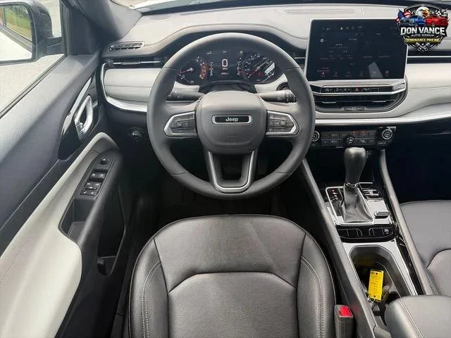Used 2025 White Jeep Limited image 13