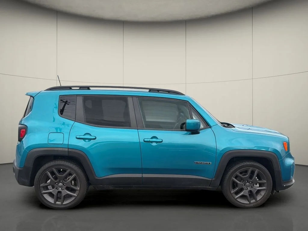 Used 2021 Teal Jeep Latitude image 8