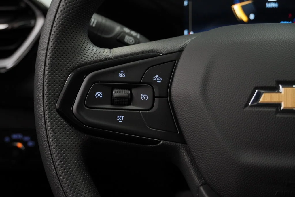 New 2026 Mosaic Black Metallic Chevrolet LT image 27