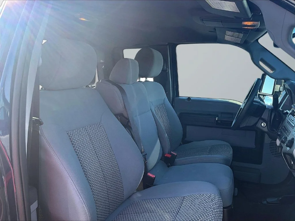 Used 2016 Blue Ford XLT image 6