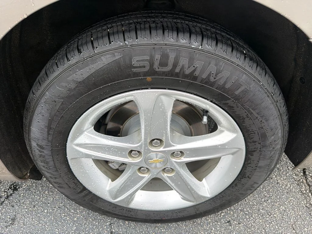 Used 2022 Gray Chevrolet LS image 19