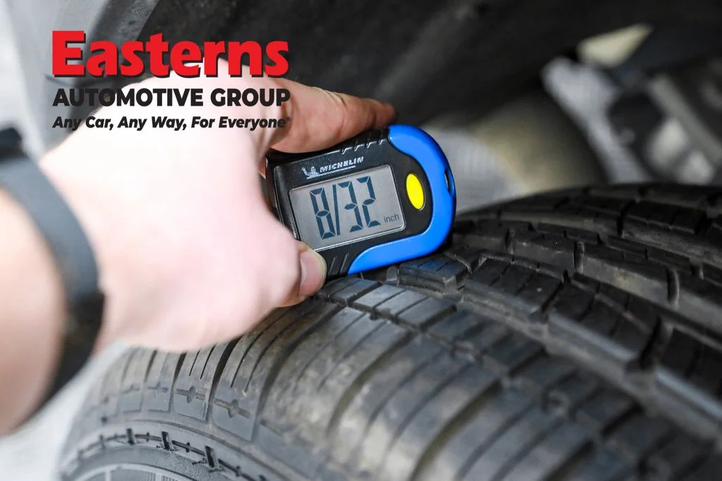 Used 2023 Silver Jeep Limited image 29