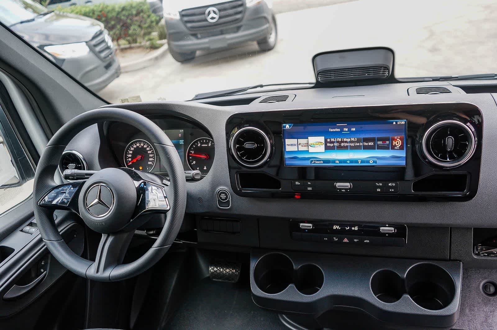 Used 2026 Arctic White Mercedes-Benz  image 13