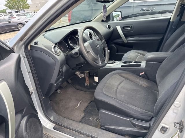 Used 2010 Silver Nissan S image 14