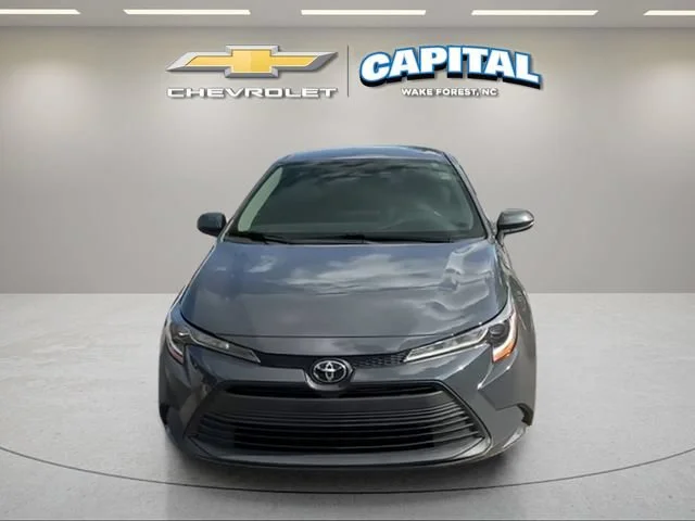 Used 2024  Toyota LE image 8