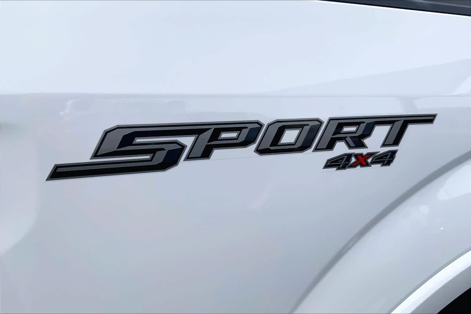 Used 2017 Oxford White Ford Lariat image 9