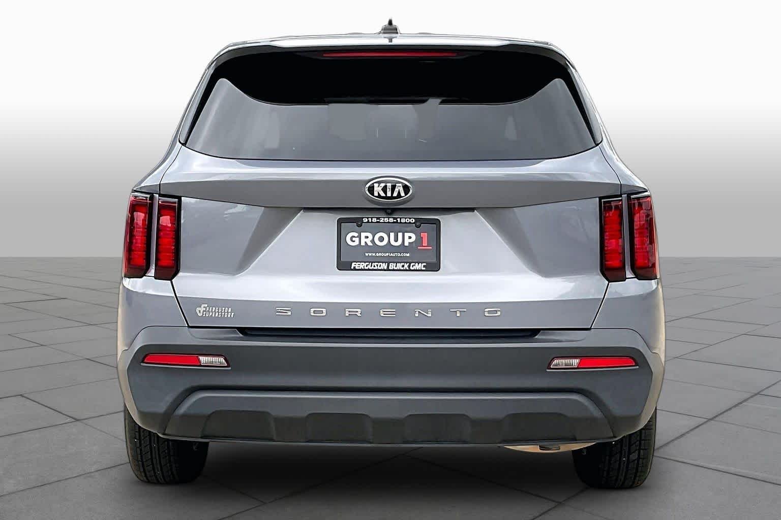 Used 2021 Everlasting Silver Kia LX image 5