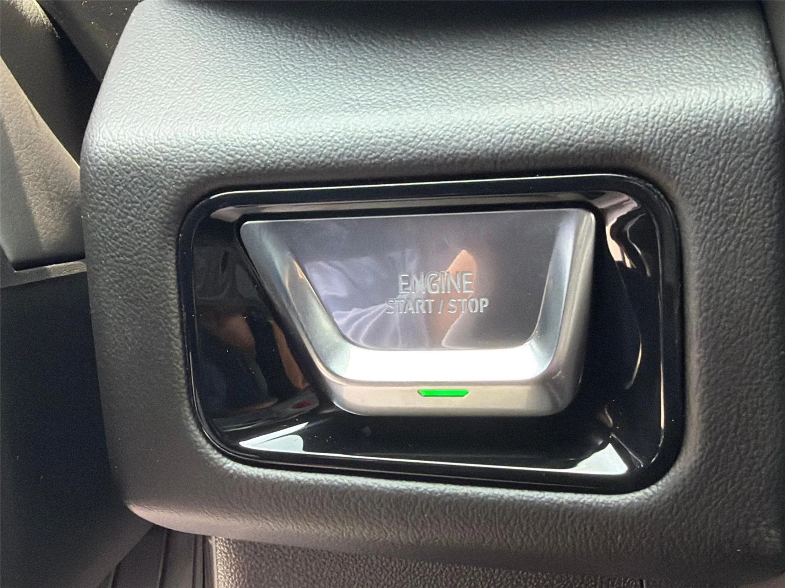 2026 GMC Yukon AT4 - Photo 29