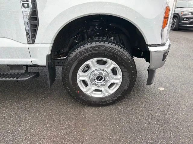 New 2026 Avalanche Gray Ford F-350® XLT image 71