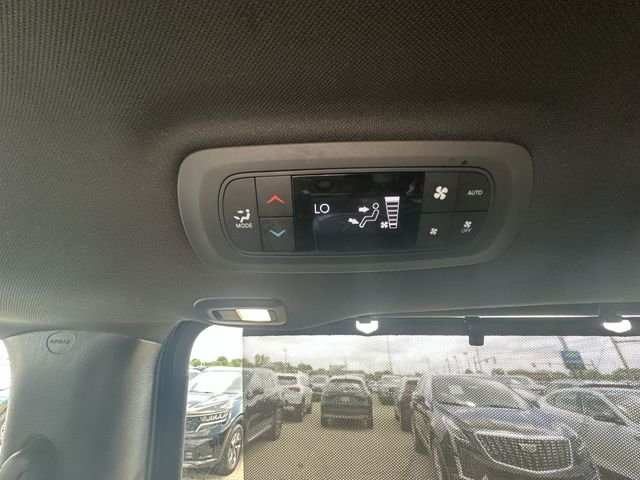 Used 2018 Black Chrysler Limited image 24