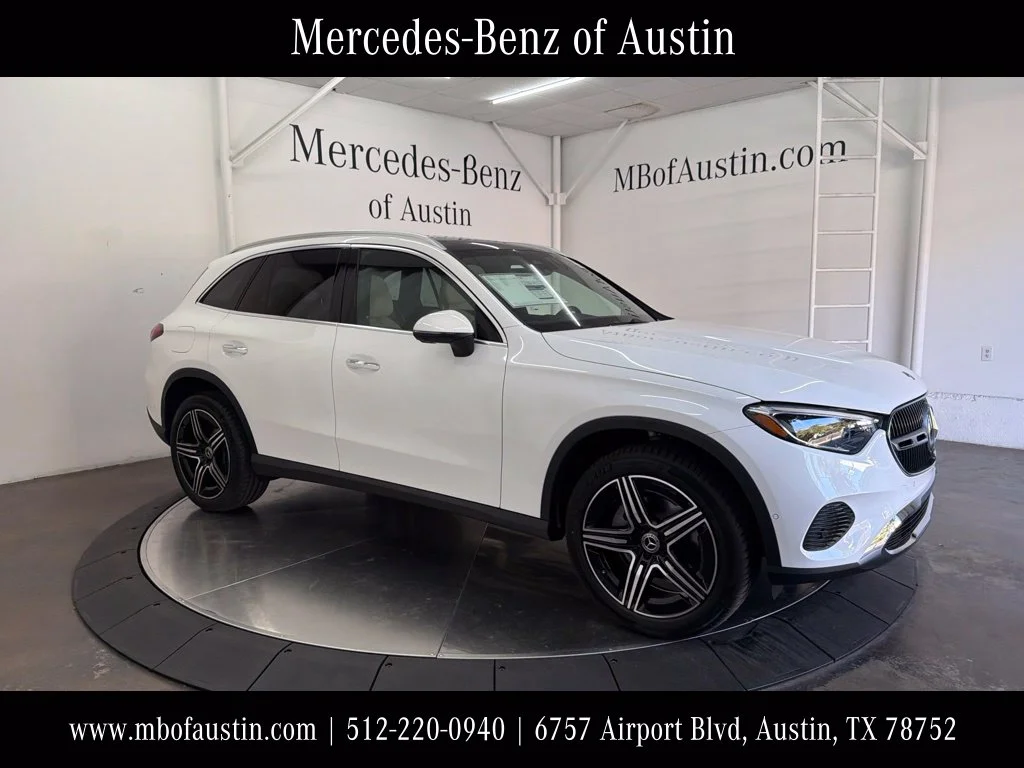 New 2027 White Mercedes-Benz GLC 300 image 1
