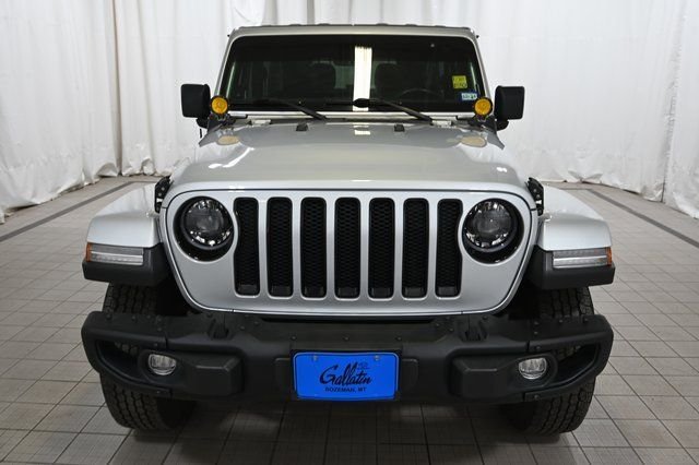 Used 2023 Silver Jeep Freedom Edition image 15