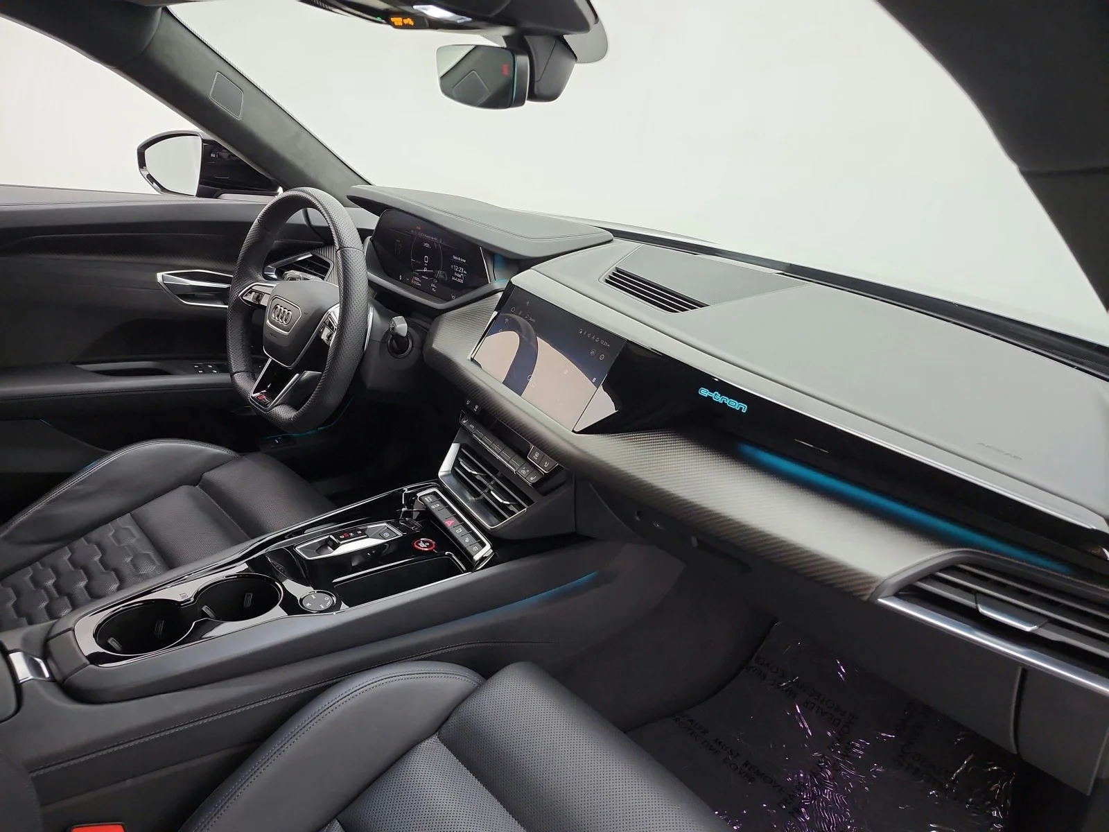 Used 2024 Daytona Gray Pearl Effect Audi quattro image 32