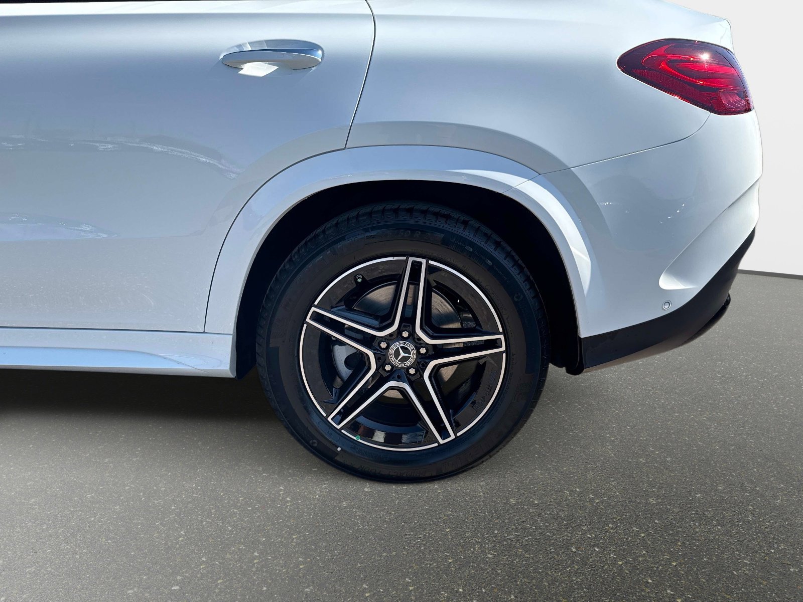 New 2026 Polar White Mercedes-Benz 450 4MATIC® Coupe image 11