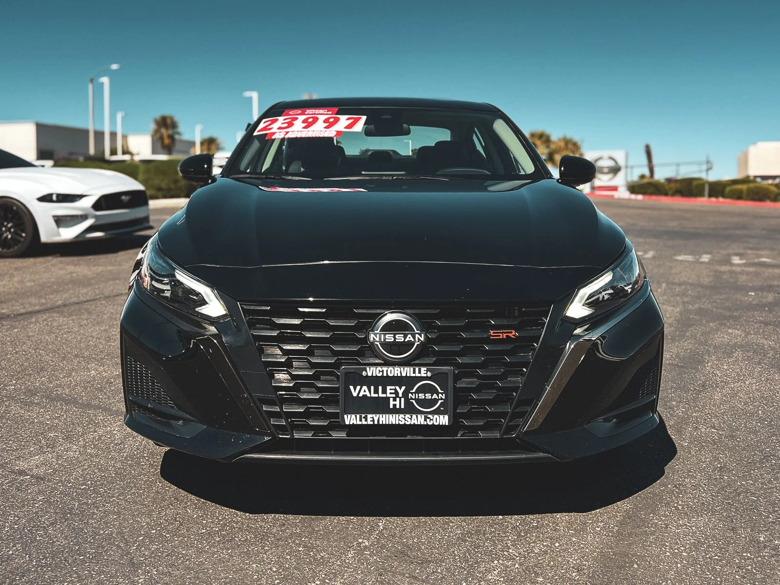 2025 Nissan Altima SR - Photo 2