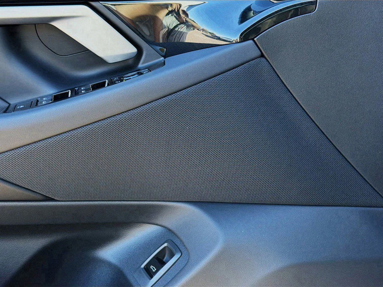 2026 BMW 5 Series 530i - Photo 25