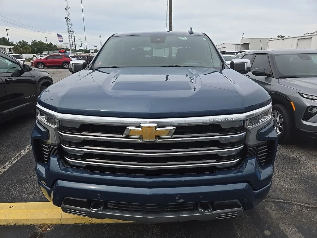 Used 2024 Blue Chevrolet High Country image 2