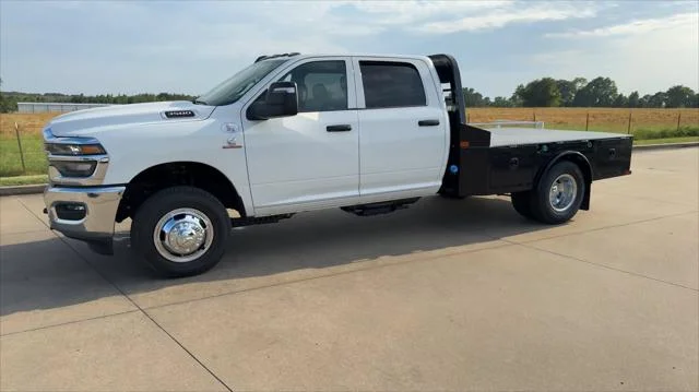 New 2026 Bright White Clear-Coat Exterior Paint RAM Tradesman image 5