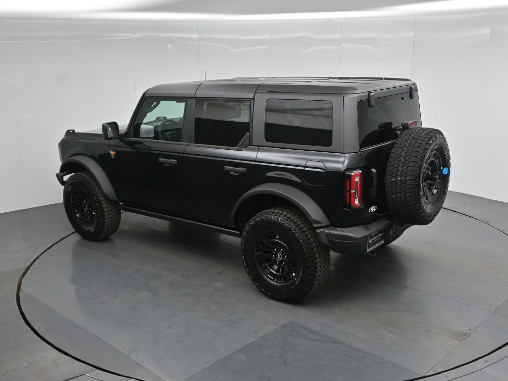 New 2026 Shadow Black Ford Badlands image 39