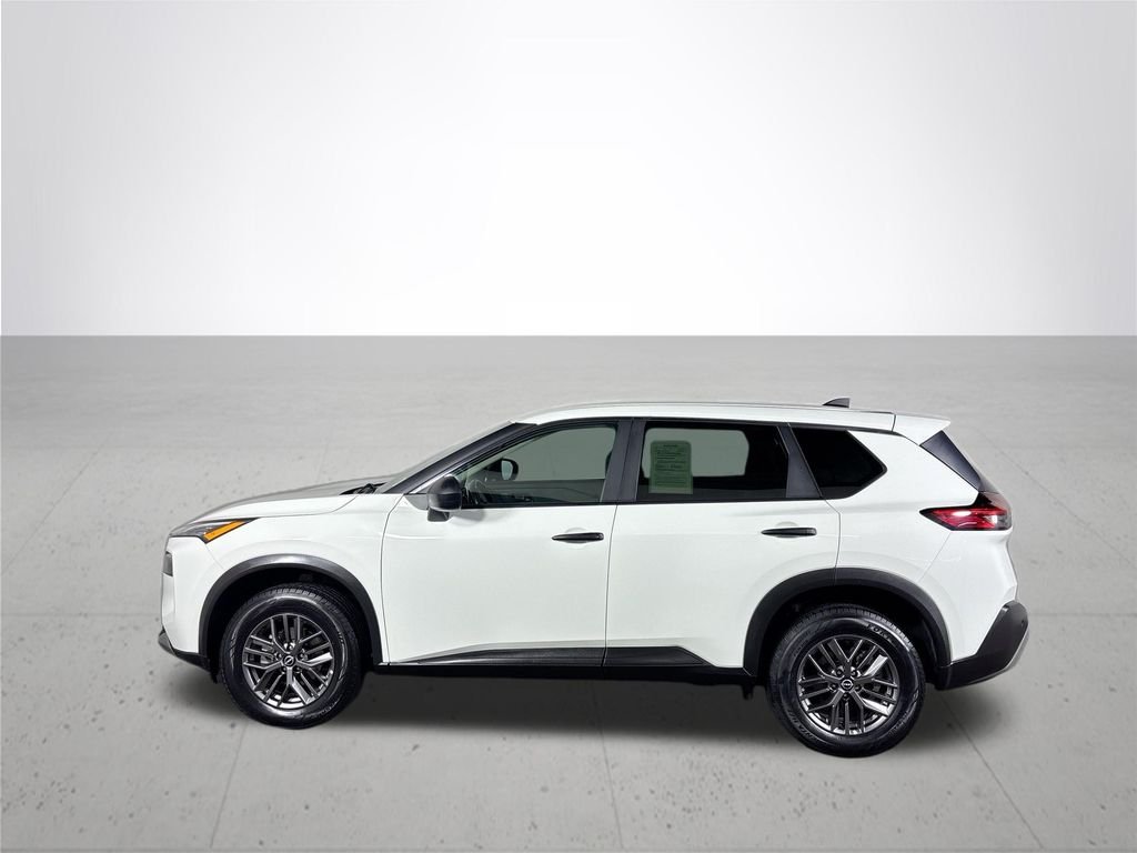 Used 2023 Glacier White Nissan S image 9