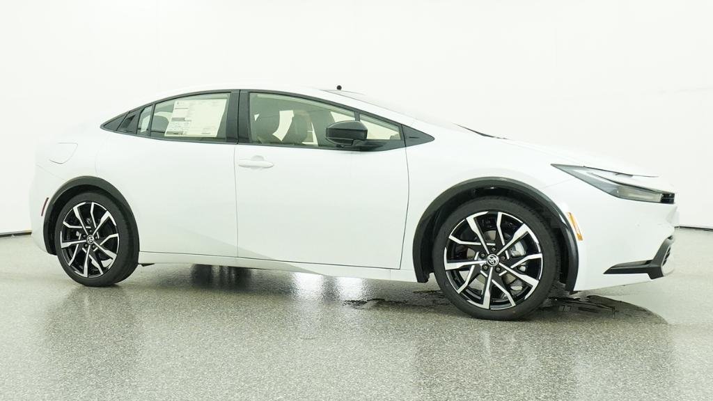 New 2026 Wind Chill Pearl Toyota XSE image 22