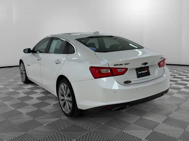 Certified Used 2018 IRIDESCENT PEARL TRICOAT Chevrolet Premier image 3