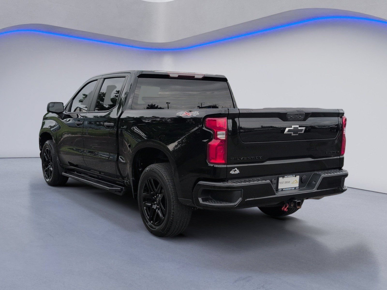 Used 2022 Black Chevrolet Custom image 3