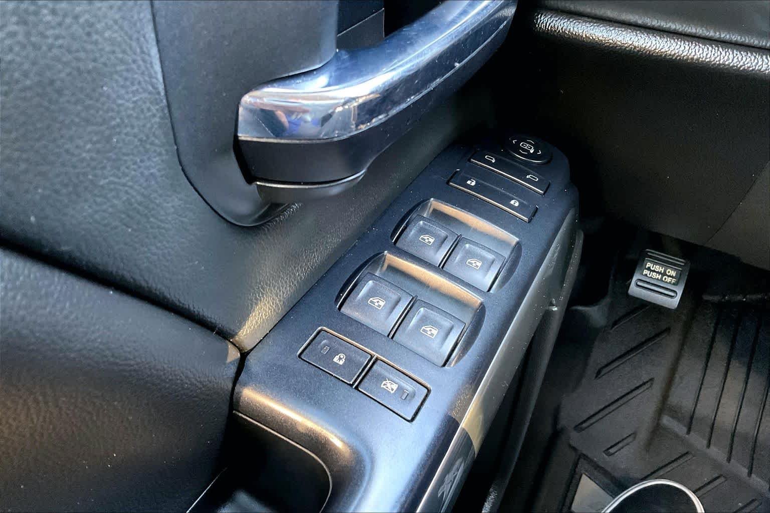 Used 2018 Silver Ice Metallic Chevrolet LT image 33