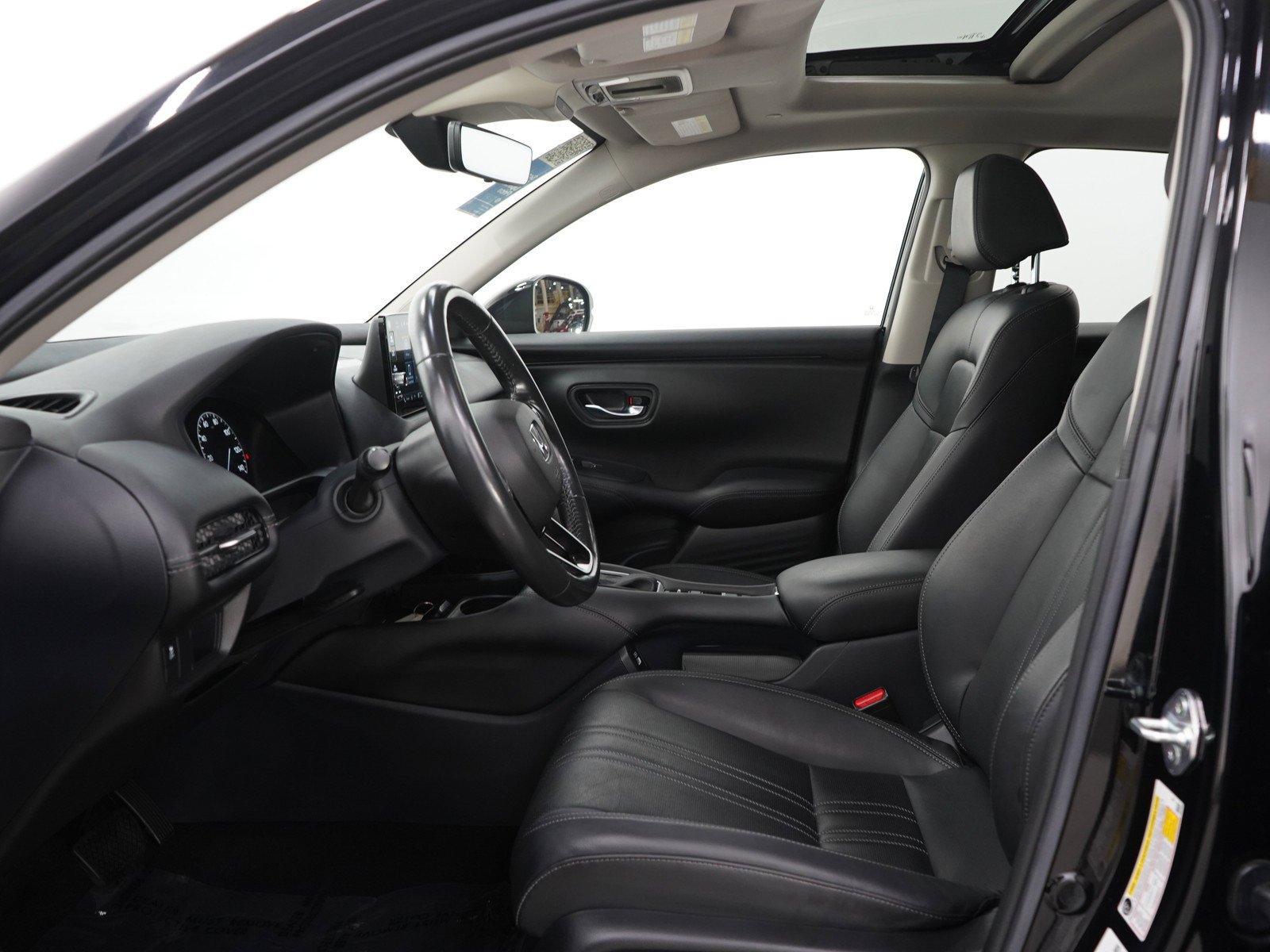 Used 2023 Black Honda EX-L image 22