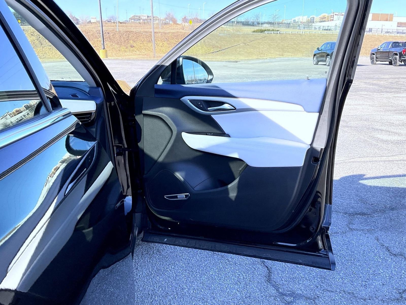 New 2026 Ebony Twilight Metallic Buick Avenir image 16