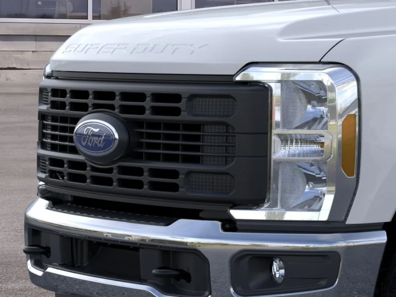 New 2026 Oxford White Ford XL image 17