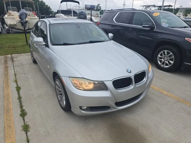 Used 2011 Silver BMW 328i image 1