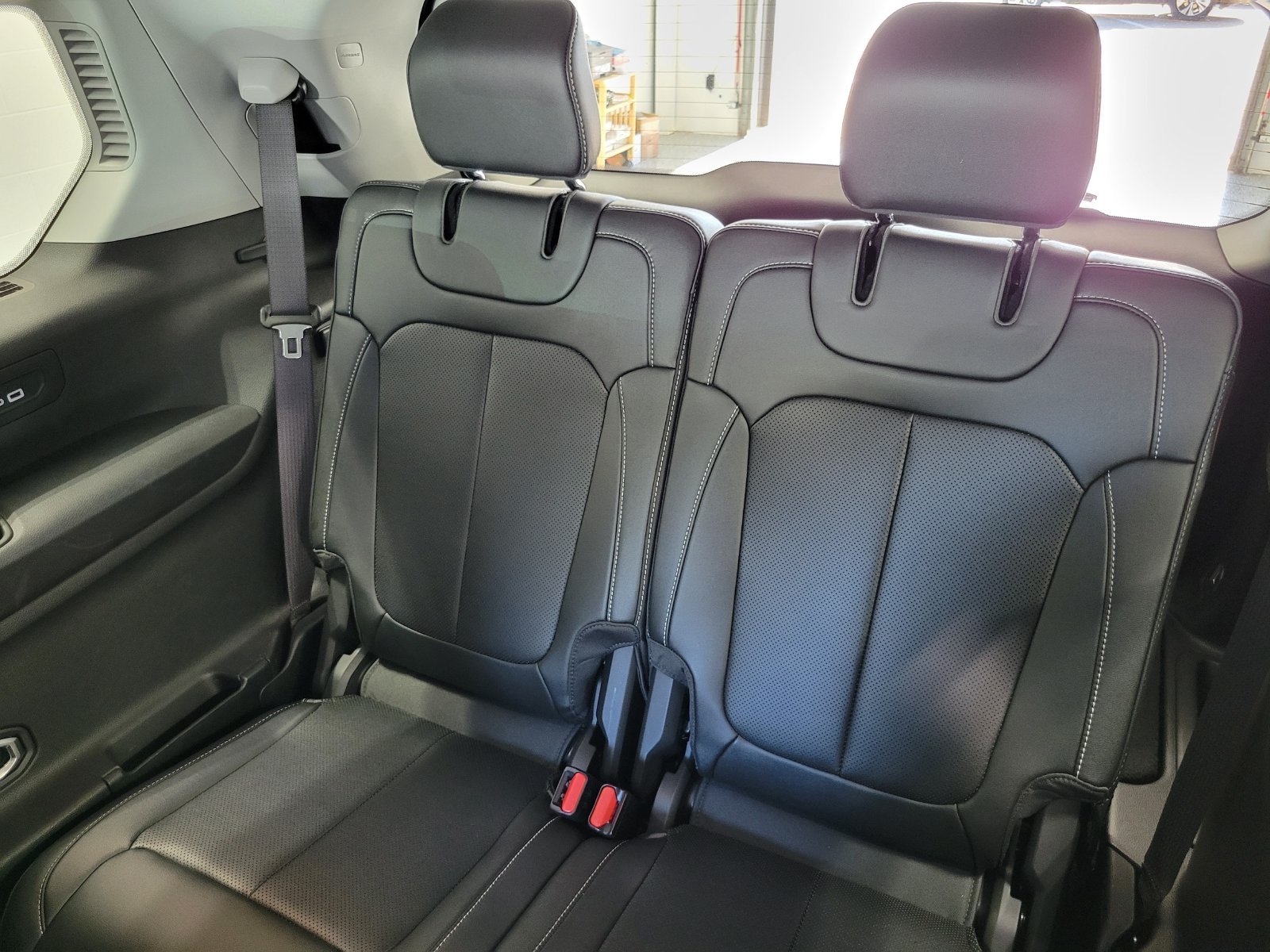 Used 2023 Black Jeep Limited image 31