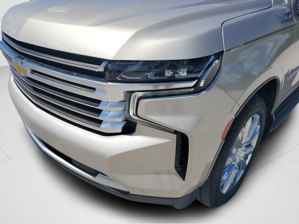 Used 2022 EMPIRE BEIGE METALLIC Chevrolet High Country image 9