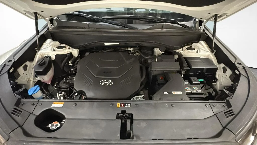 Used 2024 White Hyundai XRT image 17