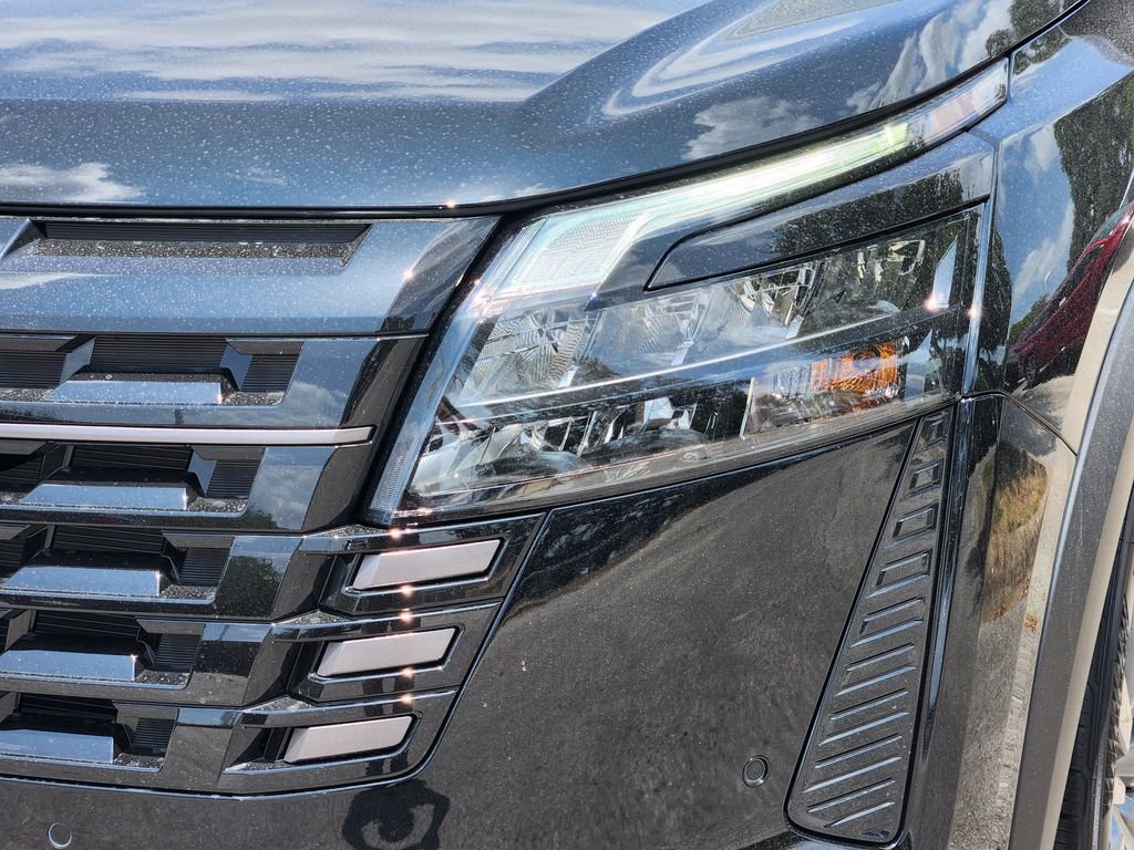 New 2026 Super Black Nissan SV image 8