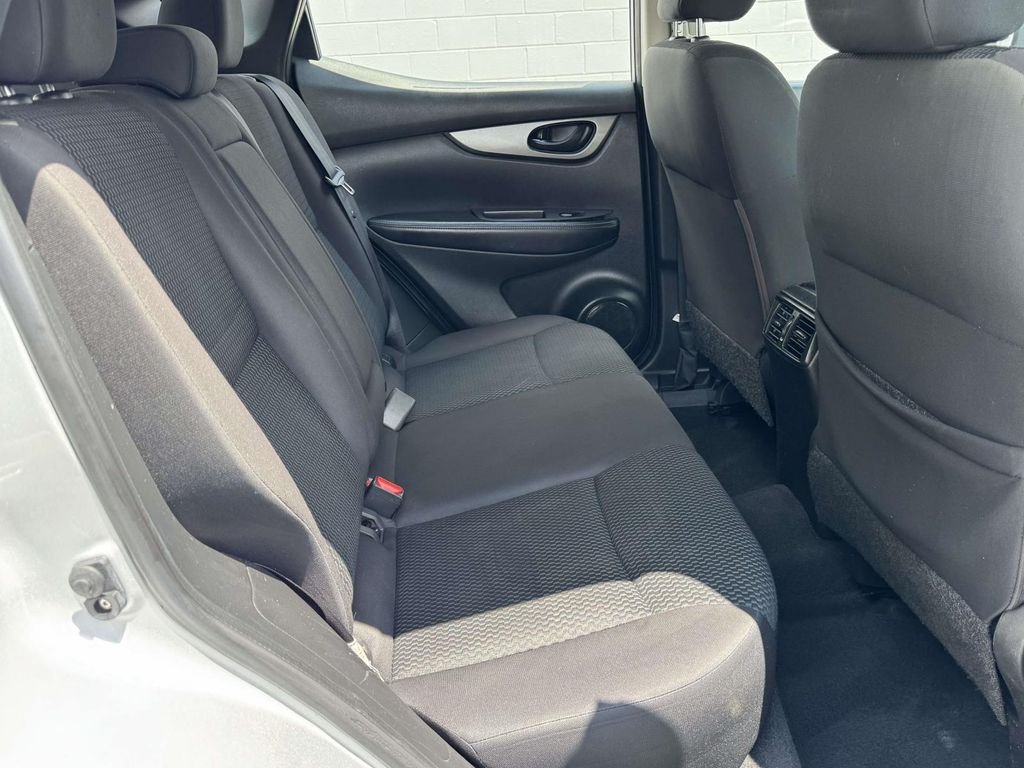 Used 2019 Silver Nissan S image 15