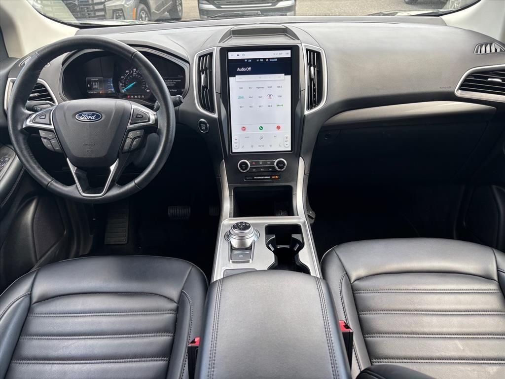 Used 2024 Black Metallic Ford SEL image 4