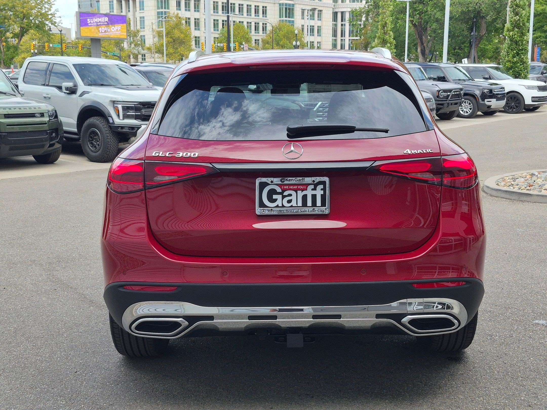 New 2027 MANUFAKTUR Patagonia Red Metallic Mercedes-Benz GLC 300 image 31