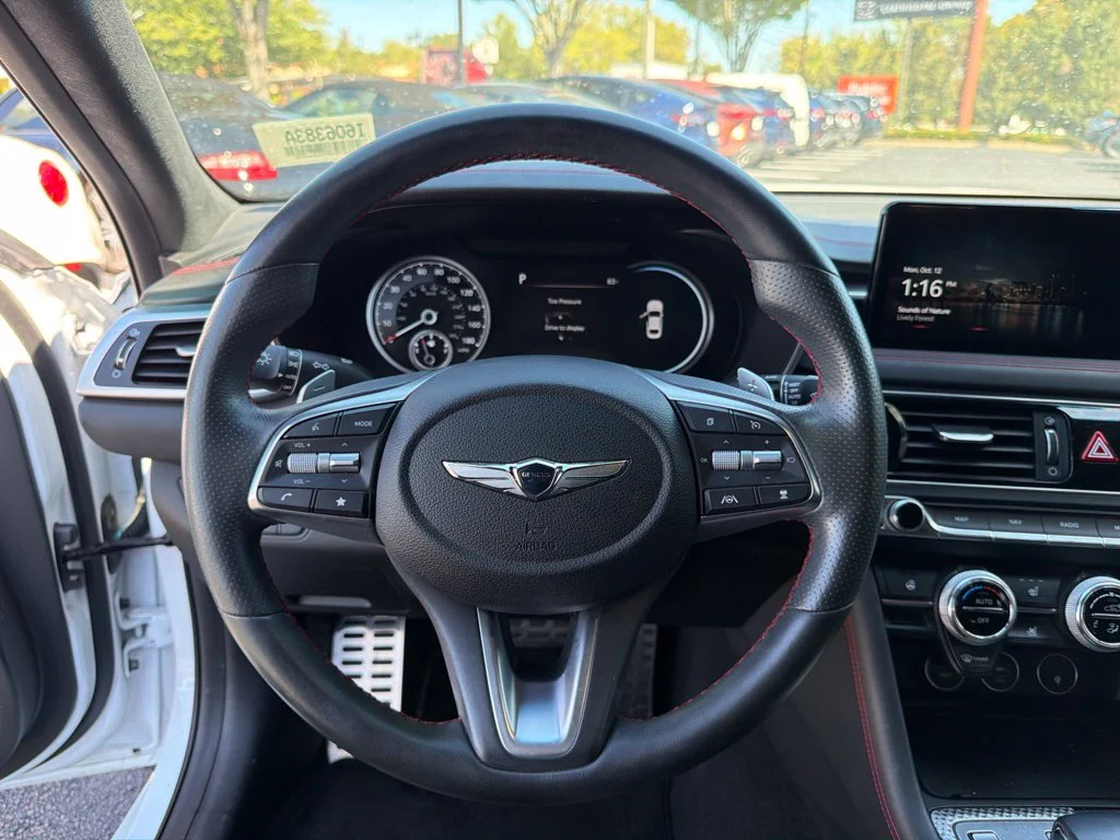 Used 2023 White Genesis 3.3T image 9