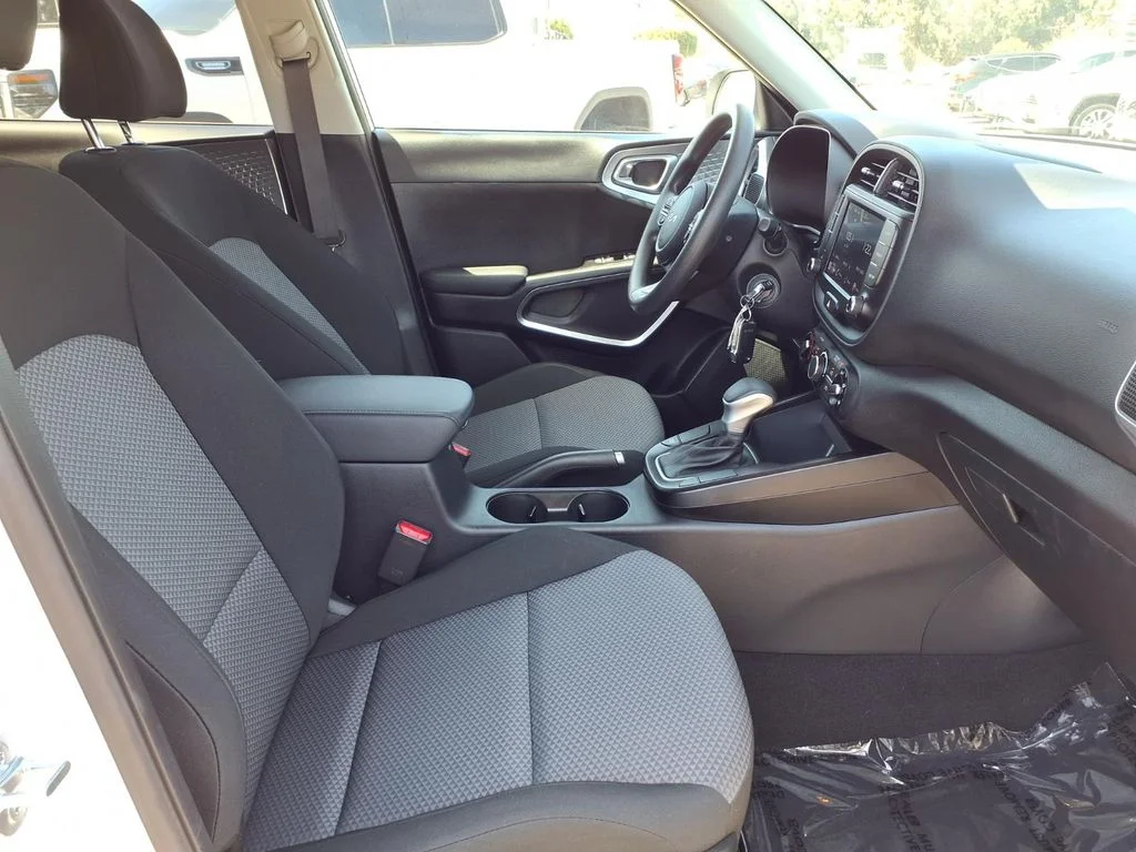 Certified Used 2024 White Kia LX image 9