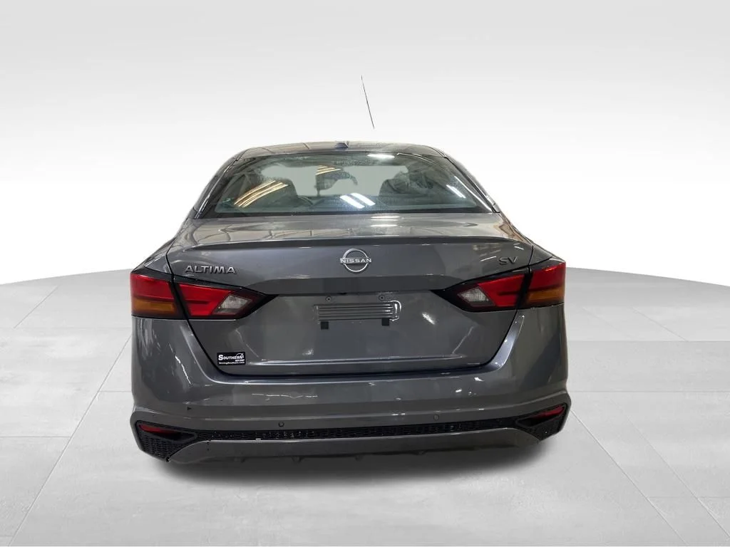 Used 2024 Gray Nissan 2.5 SV image 4