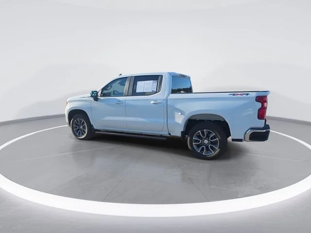 Used 2024 White Chevrolet LT image 6
