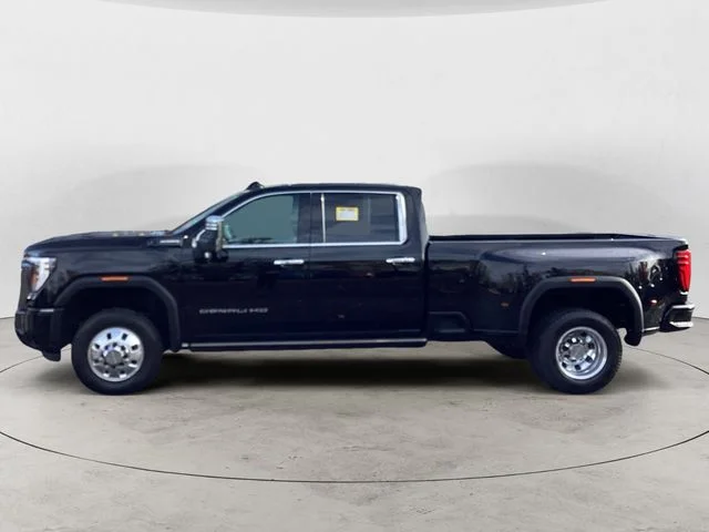 Used 2024 Black GMC Denali Ultimate image 2