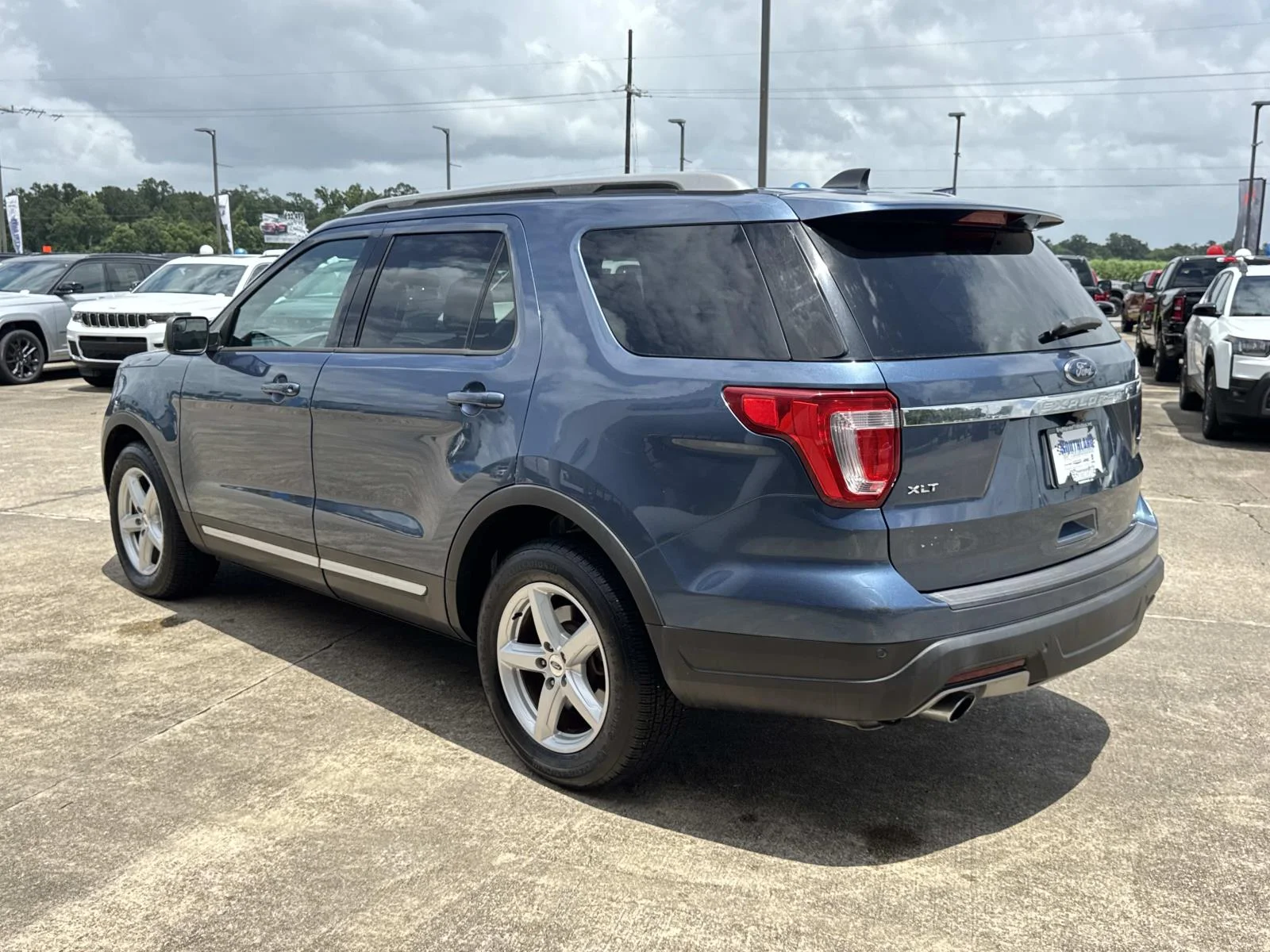 Used 2019 Blue Ford XLT image 5
