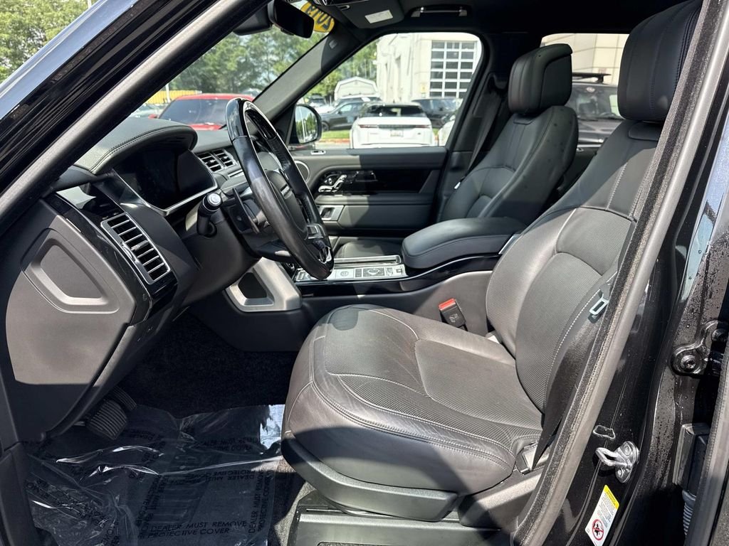 Used 2019 Black Land Rover 5.0L V8 Supercharged image 18