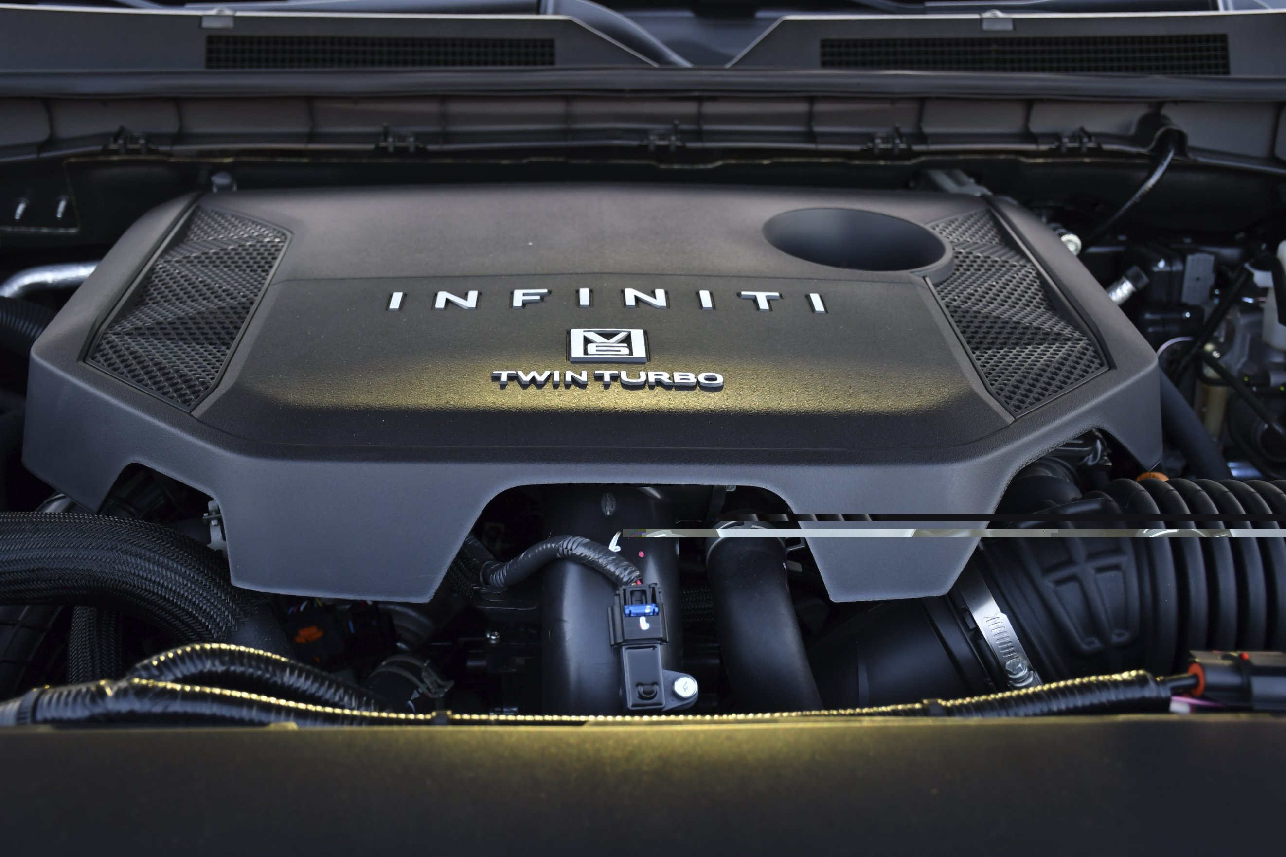 New 2027 DYNAMIC METAL INFINITI Luxe 2WD image 32