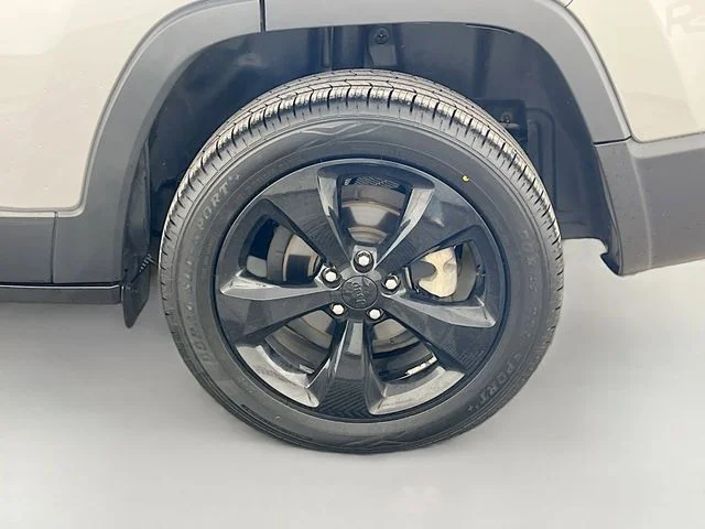 2020 Jeep Cherokee Latitude Plus - Photo 34