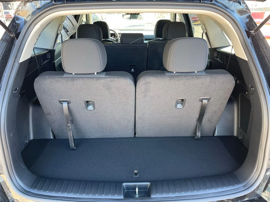 New 2026 Black Kia LX image 8
